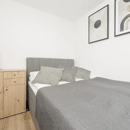Διαμέρισμα Elegant Grey Wspolna Srodmiescie In By Renters *