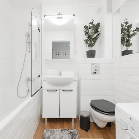 Apartment Elegant Grey Wspolna Srodmiescie In By Renters *
