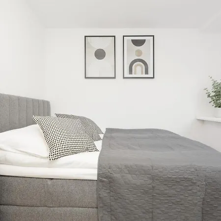 Elegant Grey Wspolna Srodmiescie In By Renters Apartment